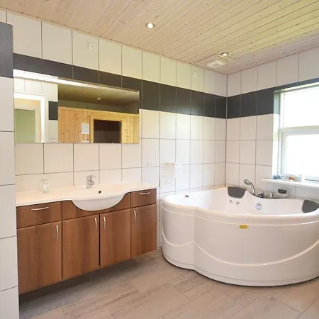 Feriehus Nice Home In Idestrup With Wifi *
