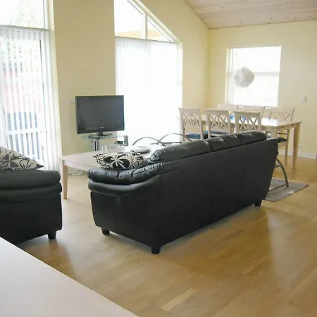 Nice Home In Idestrup With Wifi Feriehus *