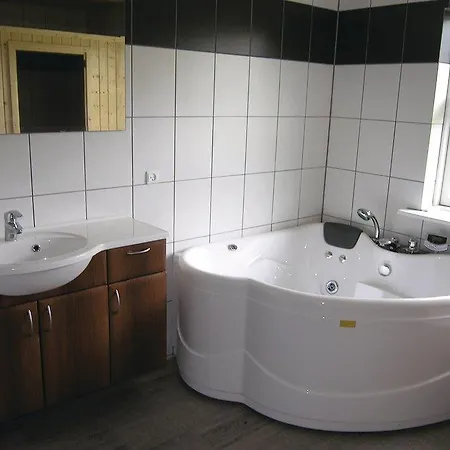 Nice Home In Idestrup With Wifi * Bøtø By
